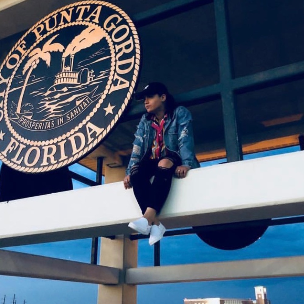 Meet your Posher, Maria